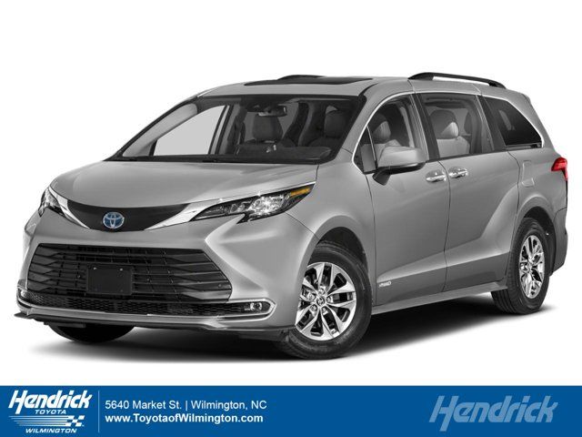 2024 Toyota Sienna XLE