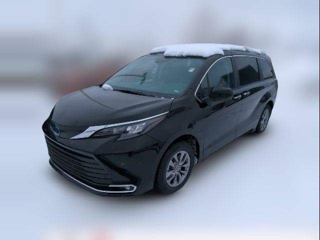 2024 Toyota Sienna XLE