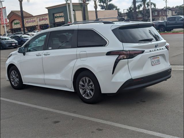 2024 Toyota Sienna XLE