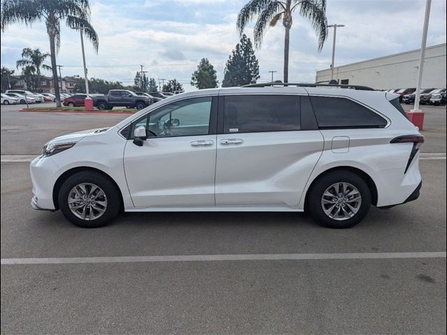 2024 Toyota Sienna XLE