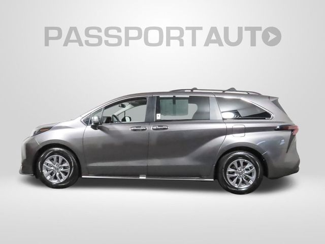 2024 Toyota Sienna XLE