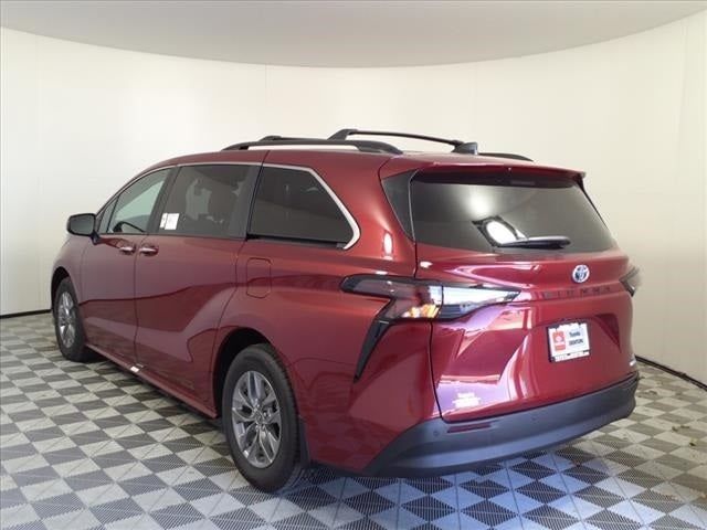 2024 Toyota Sienna XLE