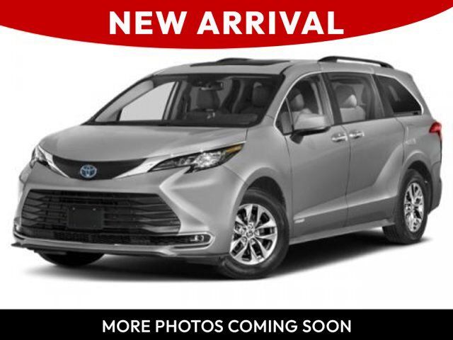 2024 Toyota Sienna XLE