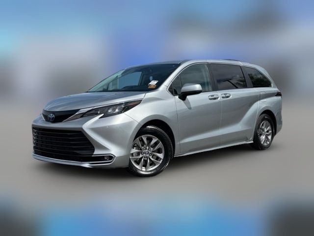 2024 Toyota Sienna XLE