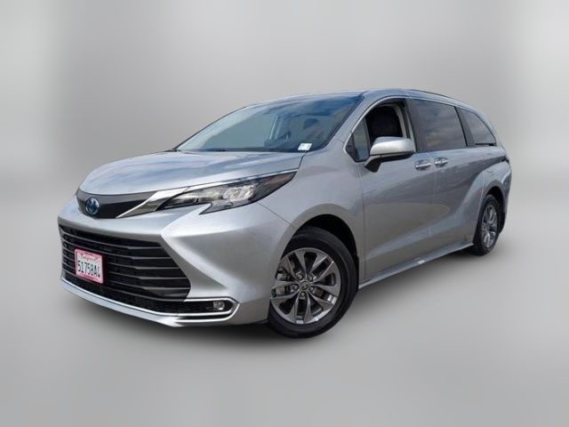 2024 Toyota Sienna XLE