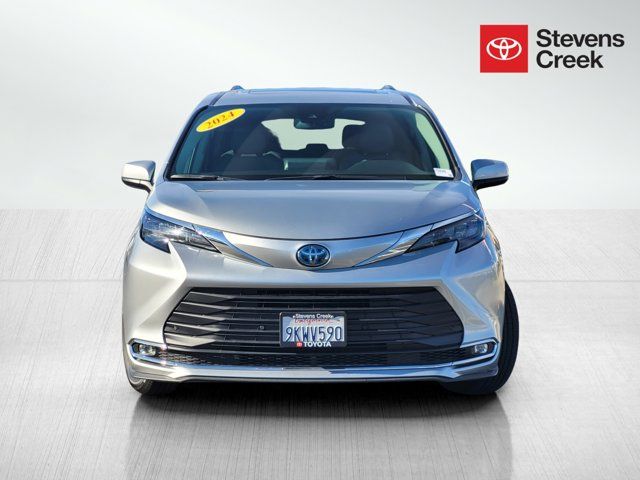 2024 Toyota Sienna XLE