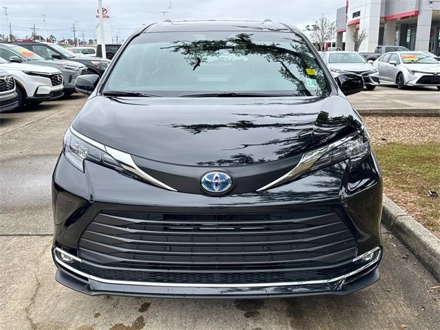 2024 Toyota Sienna XLE