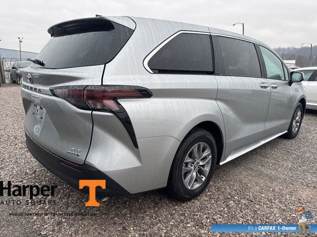 2024 Toyota Sienna XLE