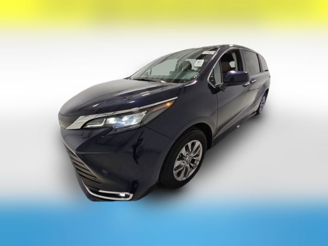 2024 Toyota Sienna XLE