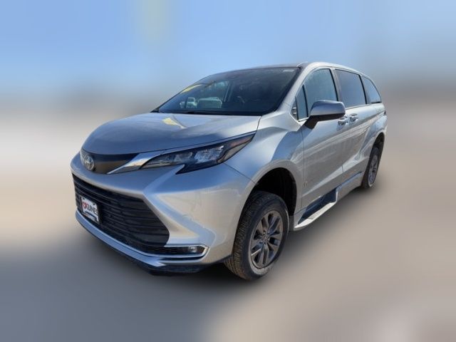 2024 Toyota Sienna XLE