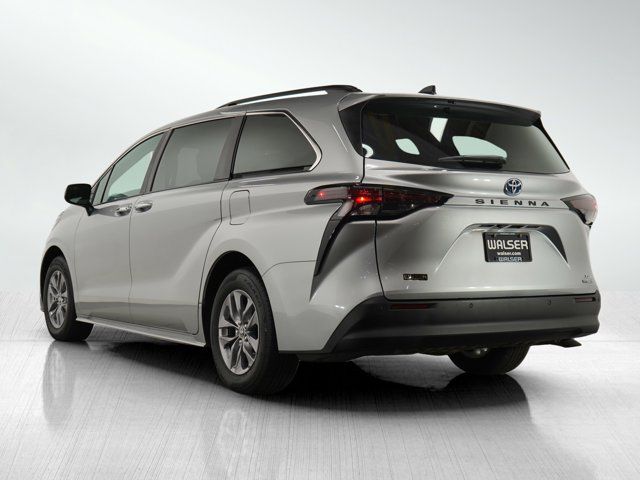 2024 Toyota Sienna XLE