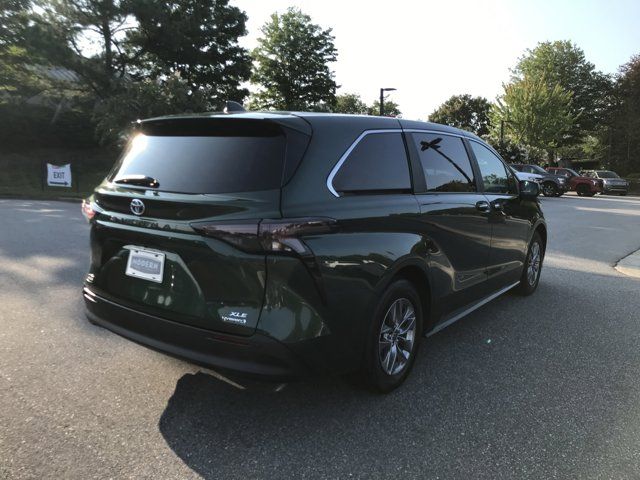 2024 Toyota Sienna XLE