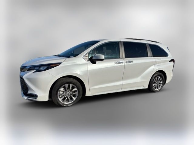 2024 Toyota Sienna XLE