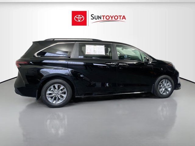 2024 Toyota Sienna XLE