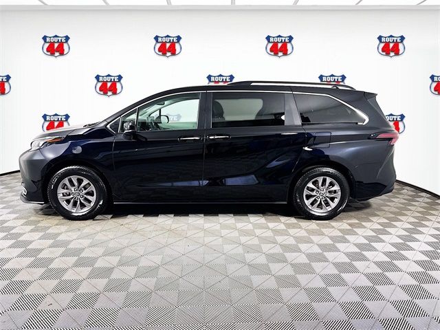2024 Toyota Sienna XLE