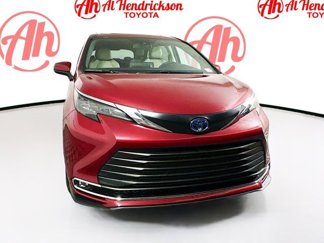 2024 Toyota Sienna XLE