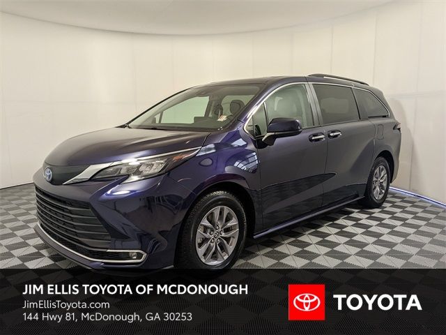 2024 Toyota Sienna XLE