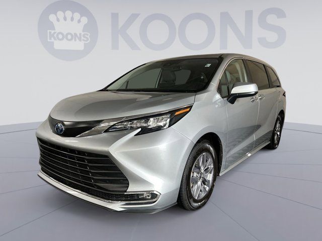 2024 Toyota Sienna XLE