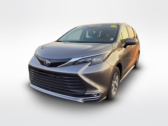 2024 Toyota Sienna XLE