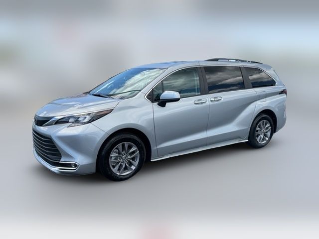 2024 Toyota Sienna XLE