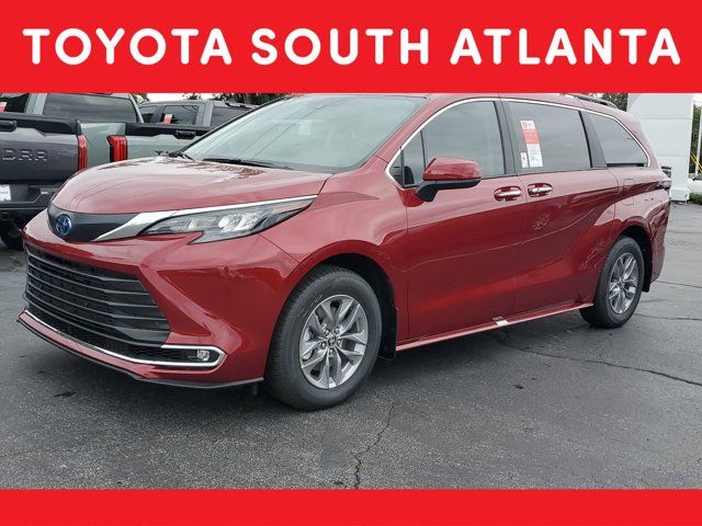 2024 Toyota Sienna XLE