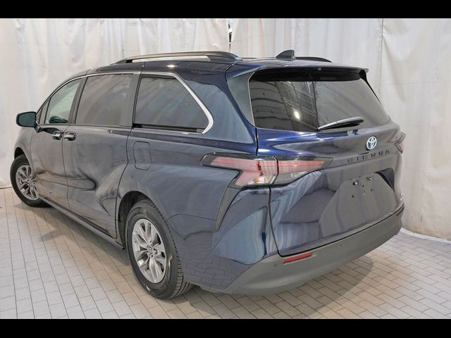 2024 Toyota Sienna XLE