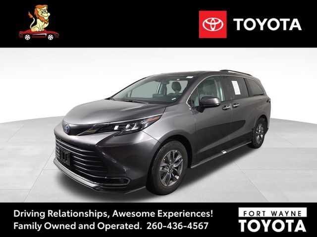 2024 Toyota Sienna XLE