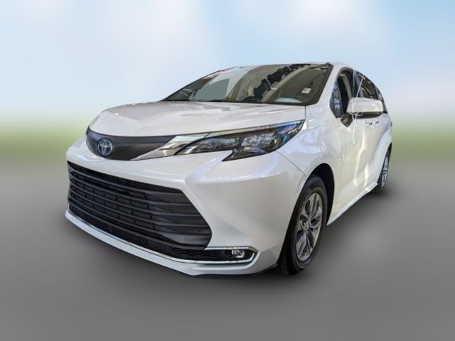 2024 Toyota Sienna XLE