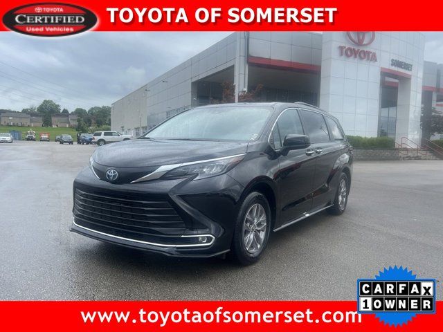 2024 Toyota Sienna XLE