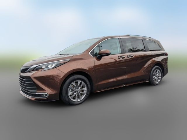 2024 Toyota Sienna XLE