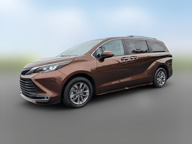 2024 Toyota Sienna XLE