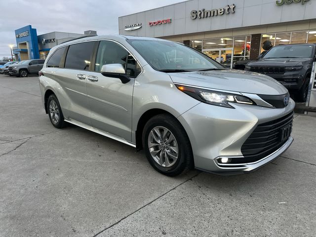 2024 Toyota Sienna XLE