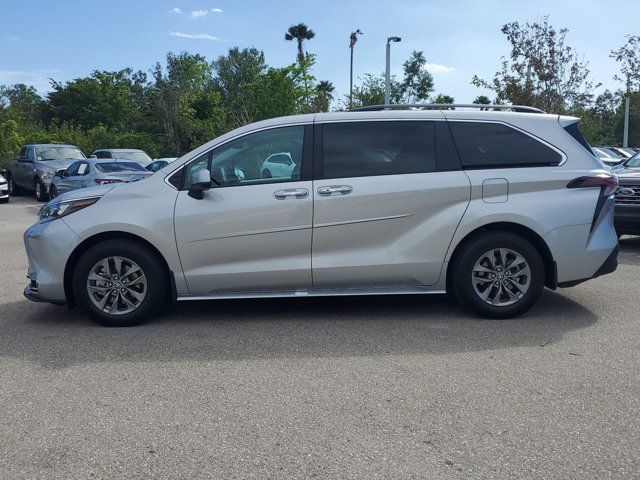 2024 Toyota Sienna XLE