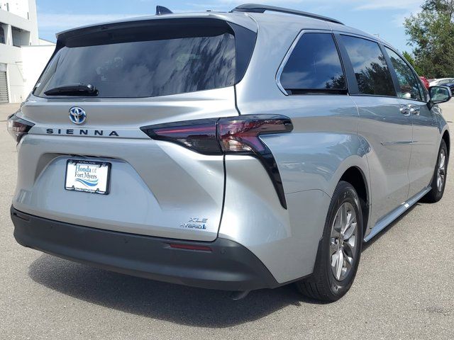 2024 Toyota Sienna XLE