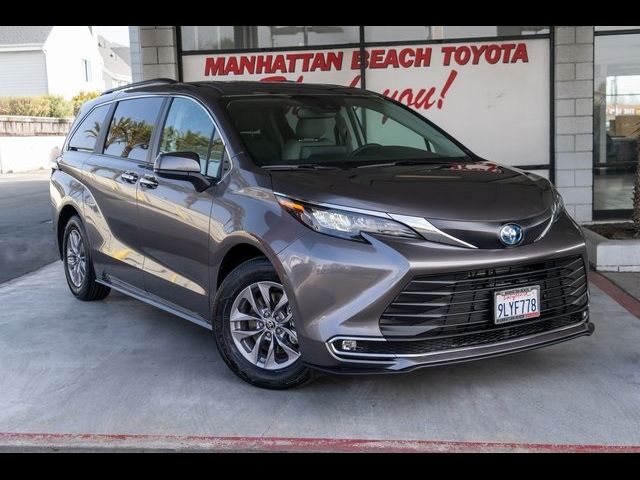 2024 Toyota Sienna XLE