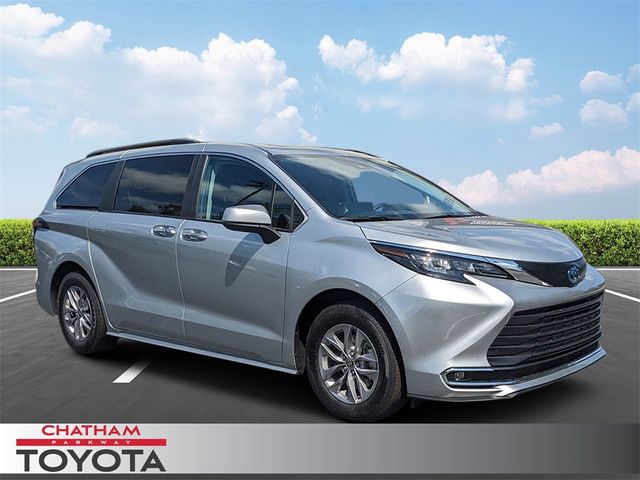 2024 Toyota Sienna XLE