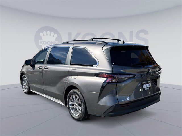 2024 Toyota Sienna XLE