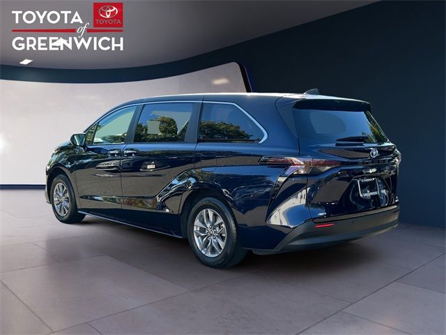 2024 Toyota Sienna XLE