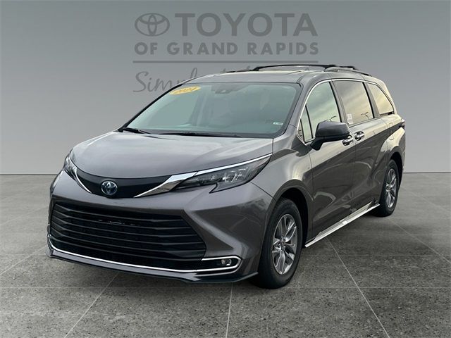 2024 Toyota Sienna XLE