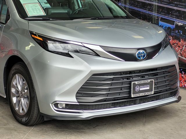 2024 Toyota Sienna XLE