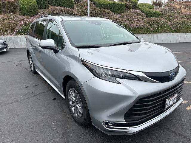 2024 Toyota Sienna XLE