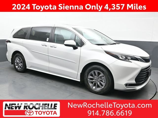 2024 Toyota Sienna XLE