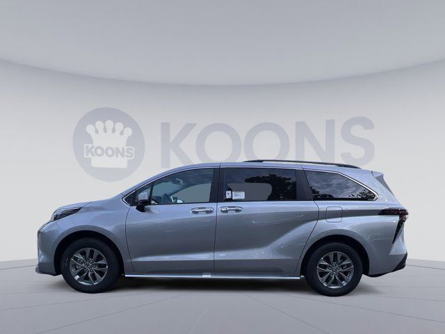 2024 Toyota Sienna XLE