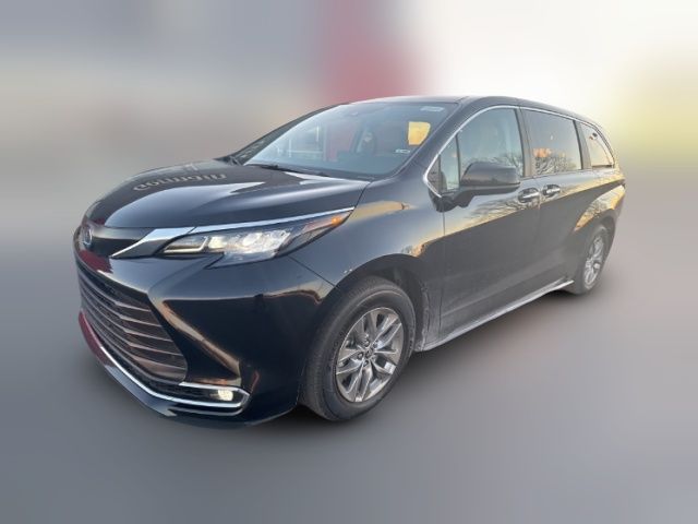 2024 Toyota Sienna XLE