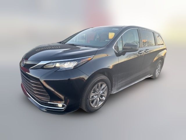 2024 Toyota Sienna XLE