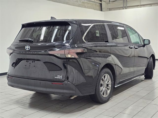 2024 Toyota Sienna XLE