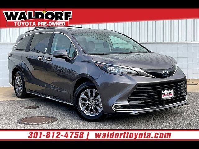 2024 Toyota Sienna XLE