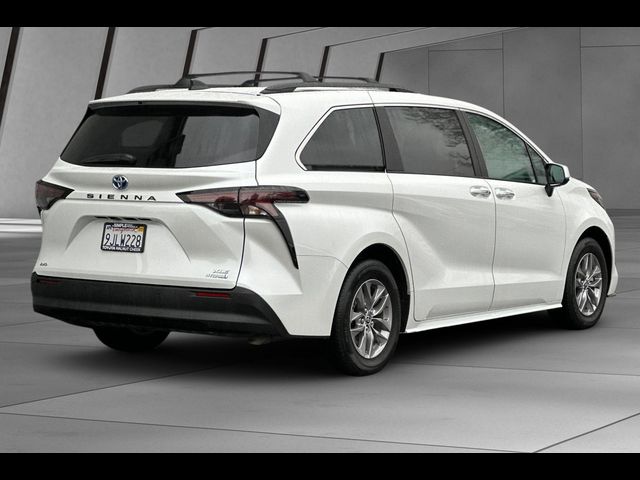 2024 Toyota Sienna XLE