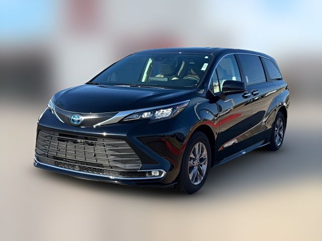 2024 Toyota Sienna XLE