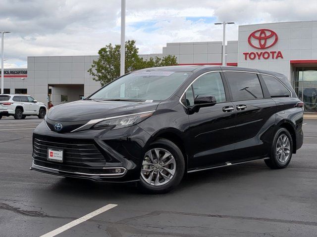 2024 Toyota Sienna XLE